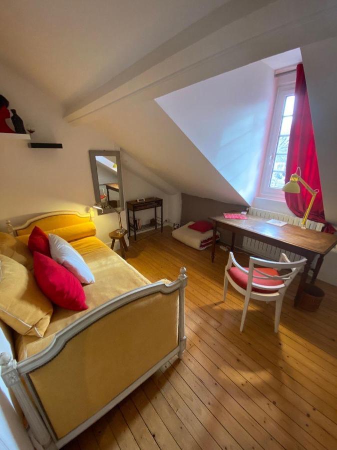 Отель Le 46 Bois-le-Roi  Экстерьер фото